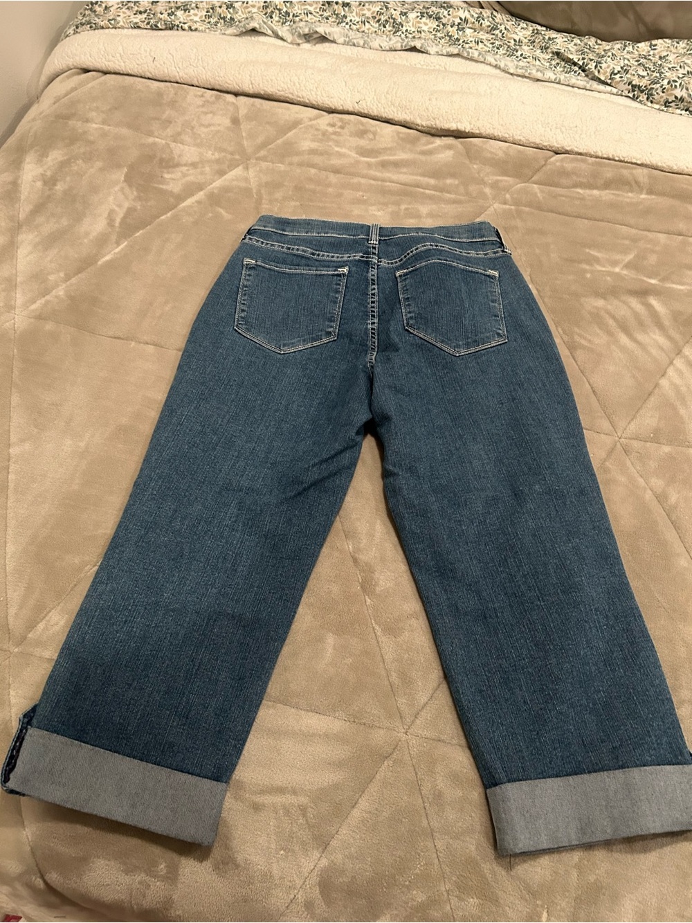 NYDJ Cropped Cuffed Jeans in Medium Blue